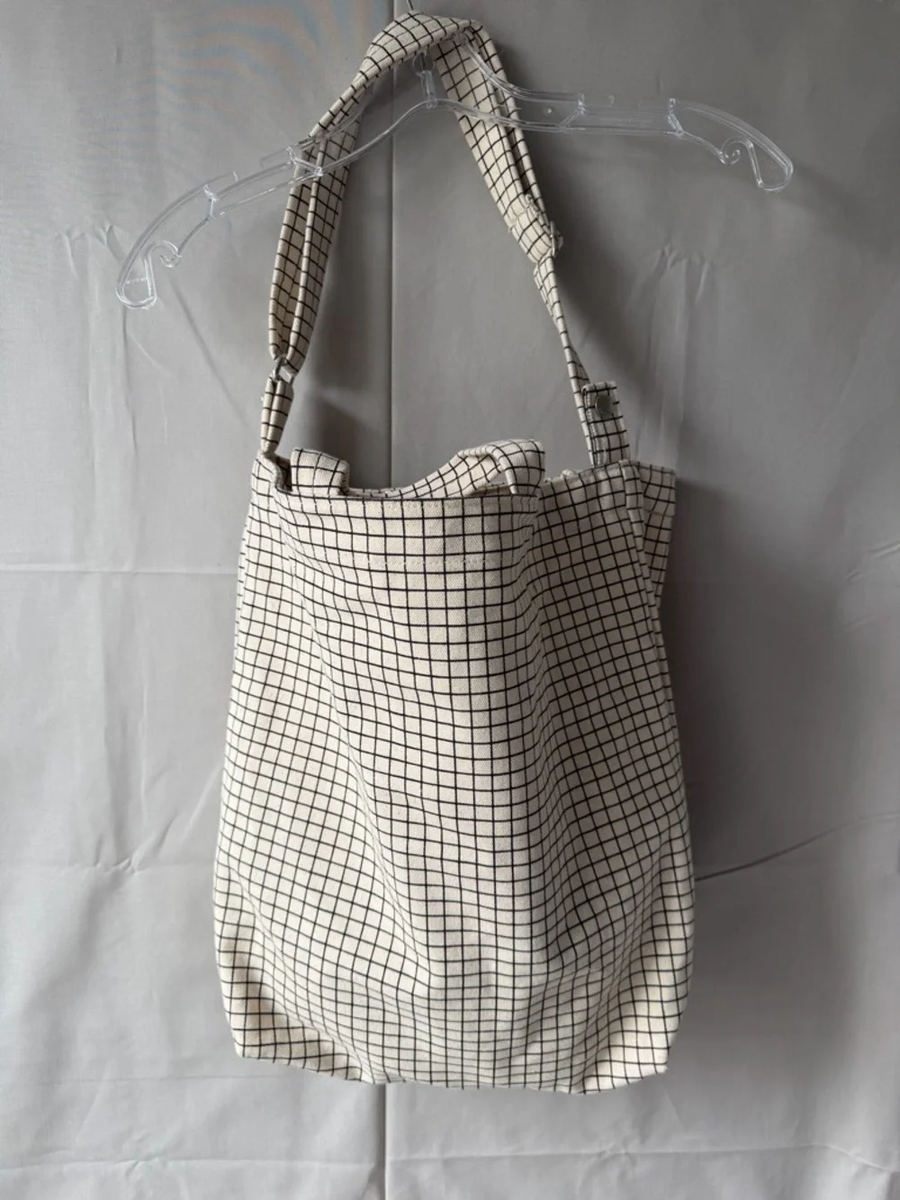 BAGGU Cream Grid Tote - Picture 1 of 6